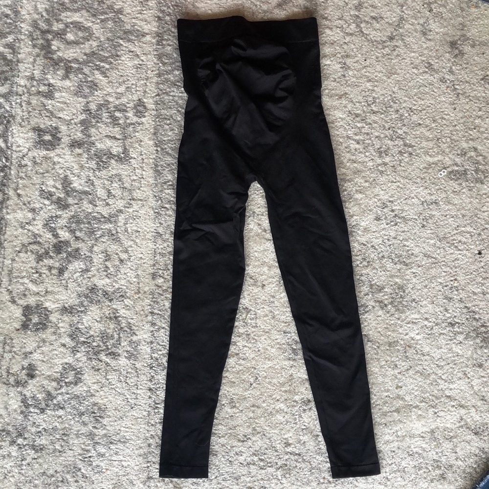 Size M Blanqi maternity leggings